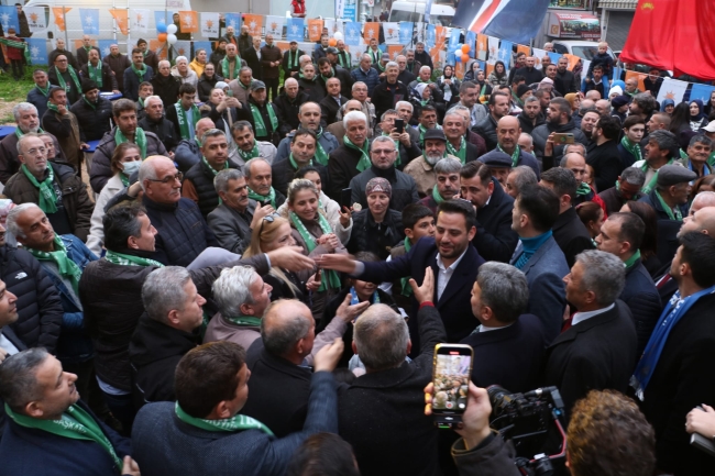 Gökhan Dinçer'in seçim ofisine miting gibi açılış