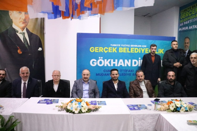 Gökhan Dinçer'in seçim ofisine miting gibi açılış