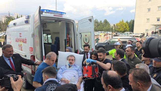 BBP lideri Destici'nin makam aracı kaza yaptı