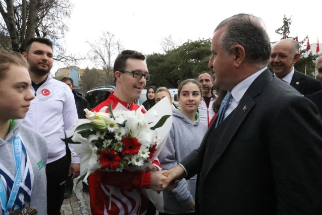 Bakan Bak: Olimpiyatlara hazırlanıyoruz