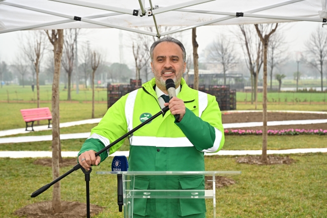 Kadınlar Günü’nde Erguvan Fidanları Toprakla Buluştu