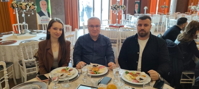 CHP Bursa Büyükşehir Belediyesi Başkan Adayı Mustafa Bozbey basın mensuplarıyla buluştu
