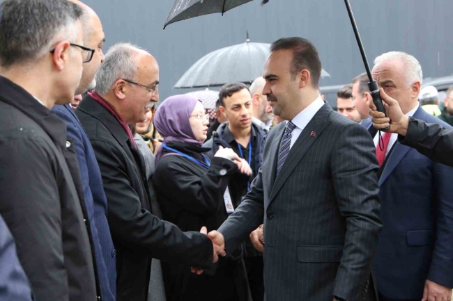 Bakan Kacır Giresun'da