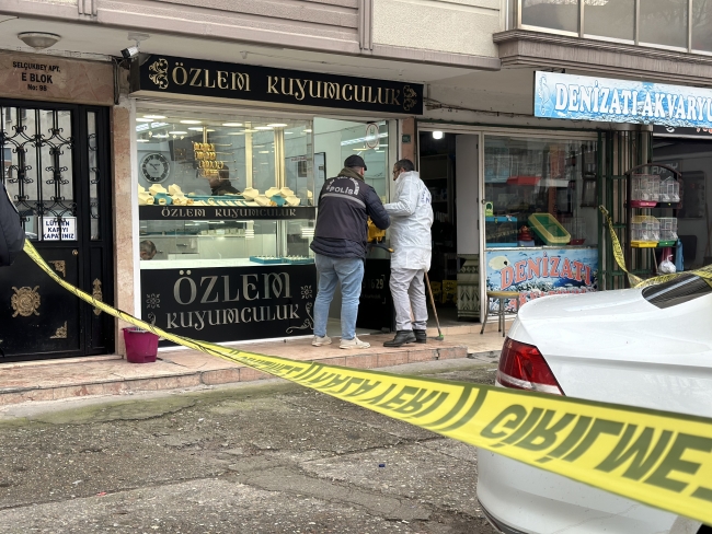 Bursa'da silahlı ve kar maskeli kuyumcu soygunu! 3.5 milyon TL ile kaçtılar