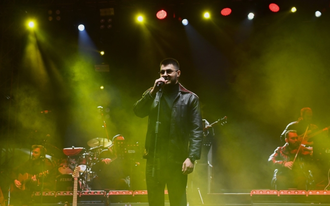 Osmangazi Meydanı'nda Semicenk rüzgarı esti