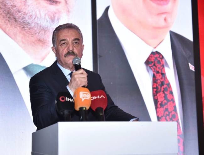 Davut Aydın'dan gövde gösterisi