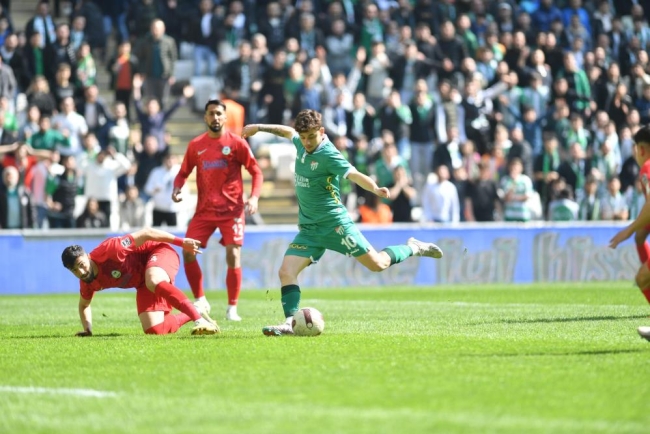 Bursaspor fırsatı tepti: 2-2