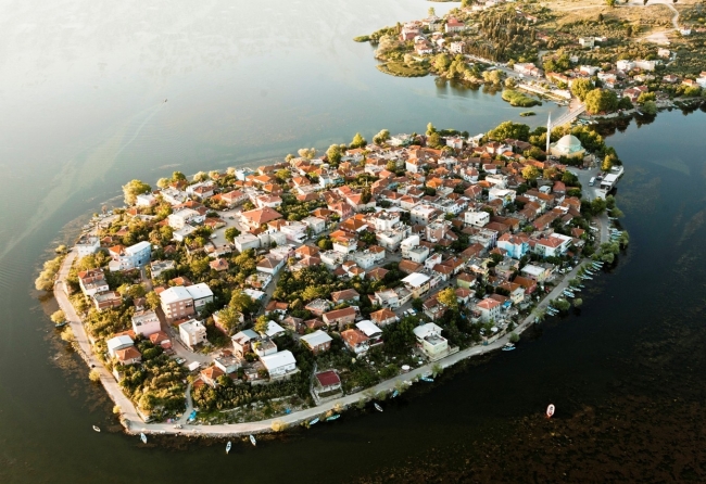 Tarihi Gölyazı'da hafta sonu yoğunluğu