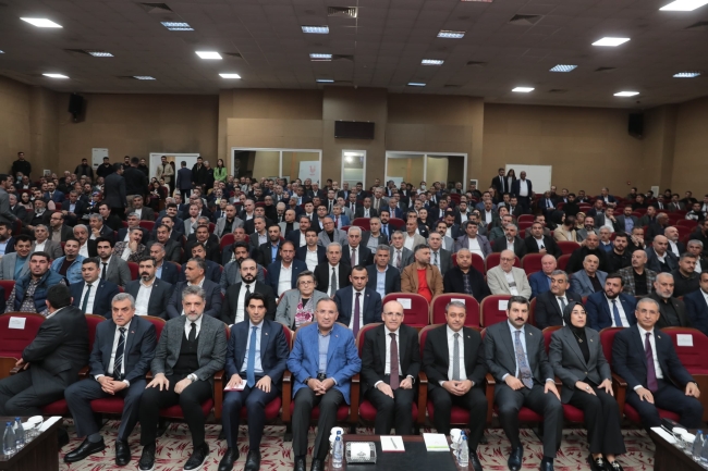 Bakan Şimşek iş adamlarıyla bir araya geldi