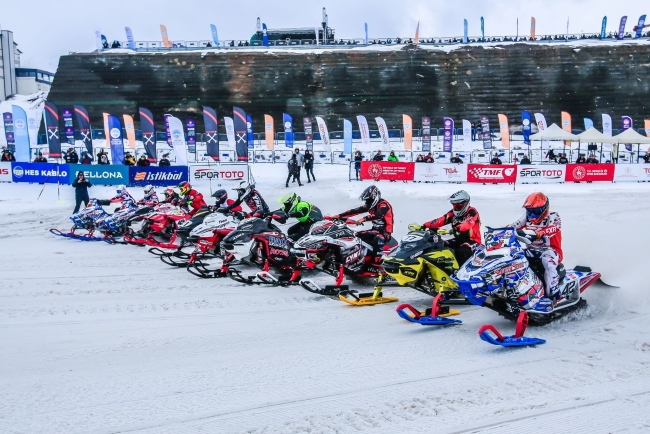 Dünya Snowcross Şampiyonası düzenlendi