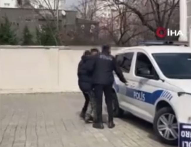 Silahla havaya rastgele ateş açtı