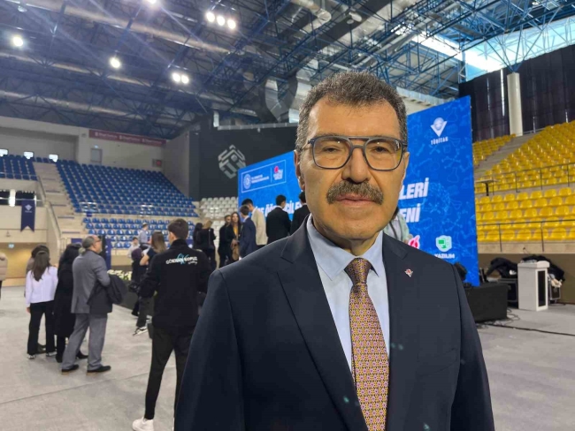 TÜBİTAK yarışmasını kazanan gencin hedefi Türkiye'de çalışmak