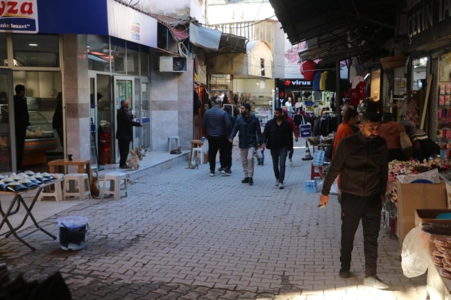 Antakya tarihi çarşıda buruk ramazan alışverişi