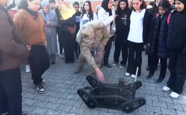 Kariyer Günleri Etkinliğinde jandarma mesleği tanıtıldı