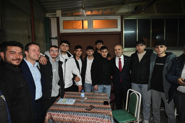 Başkan Aktaş’a gençlerden coşkulu karşılama