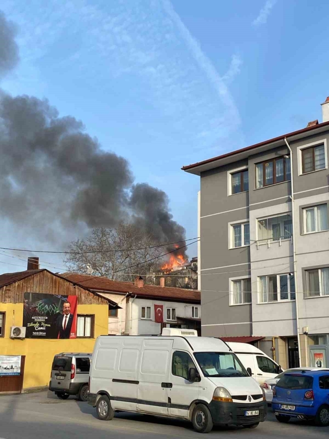 Engelli çiftin evi yandı