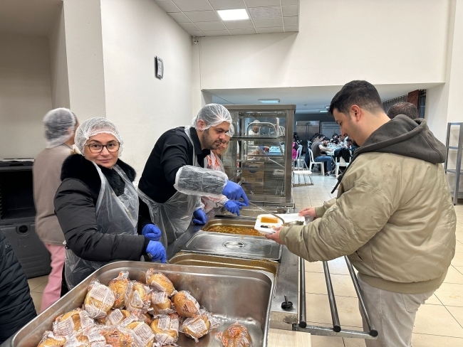 Tophane Rotary Kulübü’nün geleneksel iftar organizasyonu sürüyor