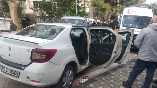Çekirge Caddesi'nde kafa kafaya kaza! 4 yaralı