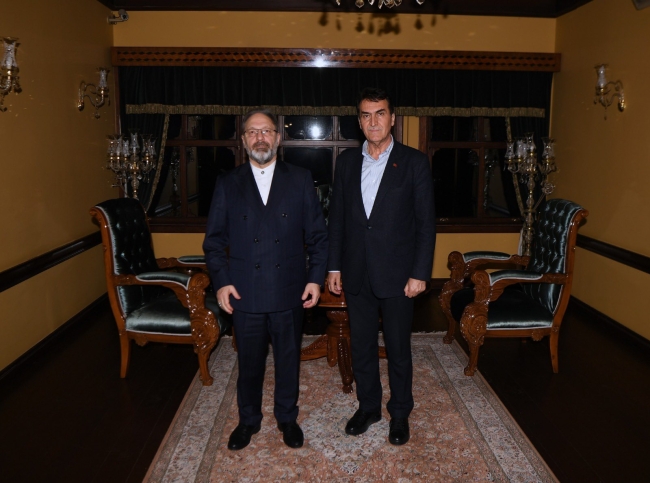 Diyanet İşleri Başkanı'ndan Mustafa Dündar'a ziyaret