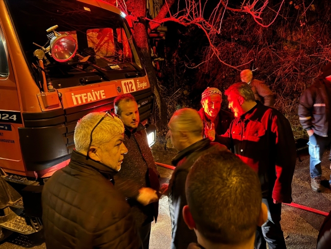 Bursa'da korkutan yangın! Milletvekili de oradaydı