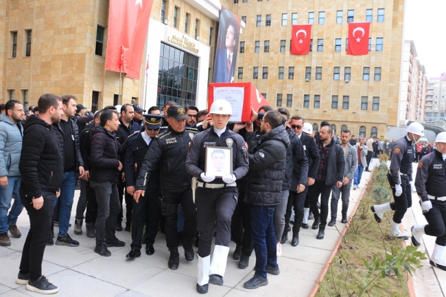 Şırnak şehidini gözyaşlarıyla uğurladı