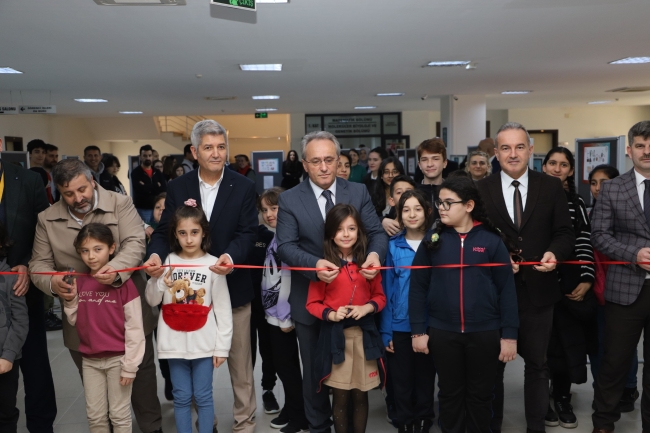 Bursa'da Resfebe yarışmasının ödülleri sahiplerini buldu
