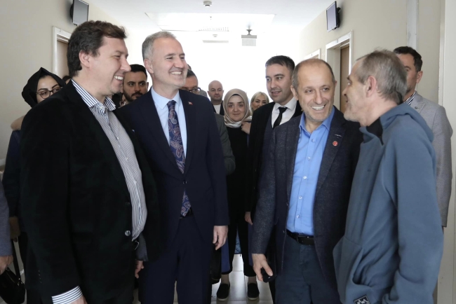 Alper Taban Tıp Bayramında Hekimleri Unutmadı