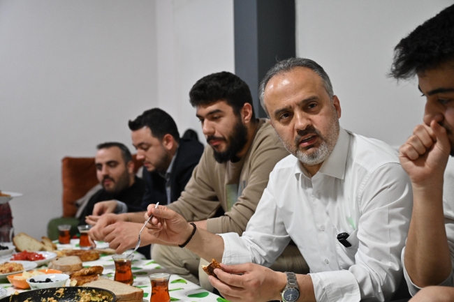 Sahurda menemen Başkan Aktaş'tan
