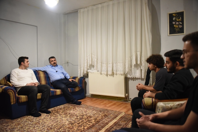 Başkan Yılmaz, sahuru gençlerle yaptı