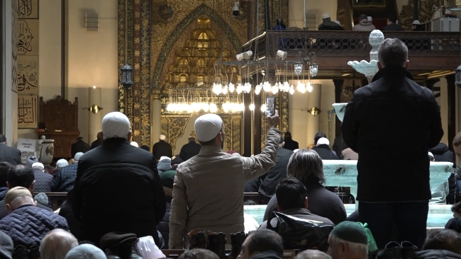 Ramazan'ın ilk cumasında Ulu Cami doldu taştı