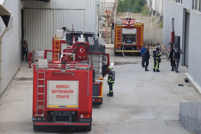 Matbaa fabrikası cayır cayır yandı