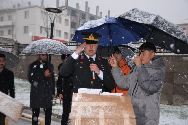 Beytüşşebap'ta 18 Mart Çanakkale Zaferi ve Şehitleri Anma Günü kar altında kutlandı