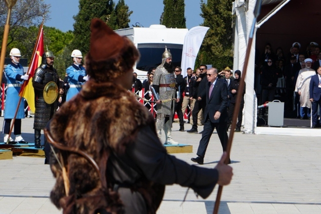 Cumhurbaşkanı Erdoğan: Çanakkale ruhu yolumuzu hep aydınlatacak
