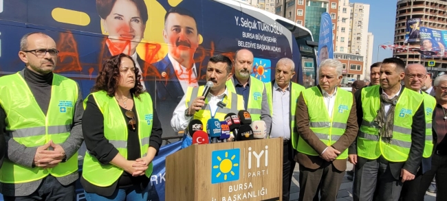 Başkan Adayı Türkoğlu'ndan seçim otobüsü saldırısına ilişkin açıklama