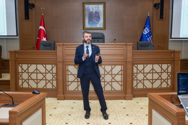 Bursa'da personele ‘Kamu ihale kanunu eğitimi’