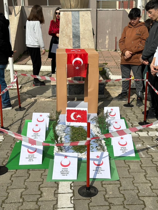 Öğrenciler Çanakkale ruhu yaşattılar