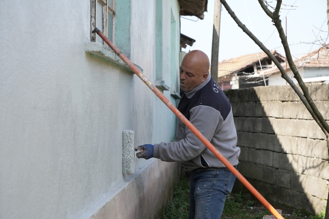 Bursa'da muhtar adayı seçim vaadini seçilmeden yerine getiriyor!