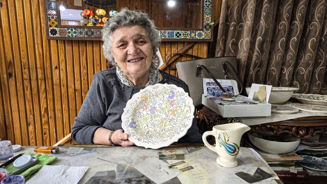 Çini ustası Tokat'taki atölyesinden yurt dışına çini yolluyor