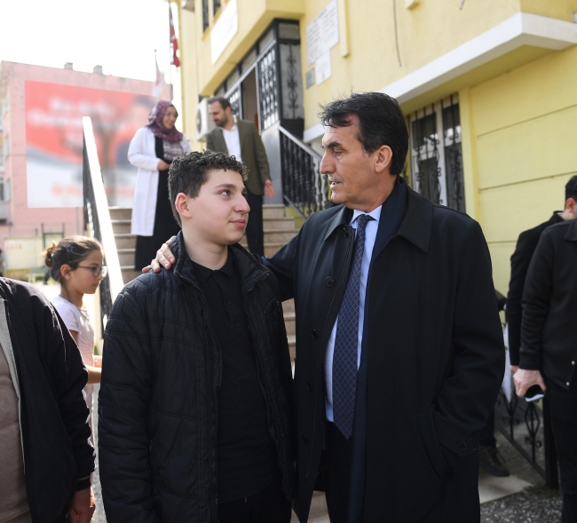Osmangazi Belediye Başkanı Dündar'a sevgi seli