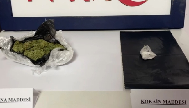 Uyuşturucu tacirleri kıskıvrak yakalandı