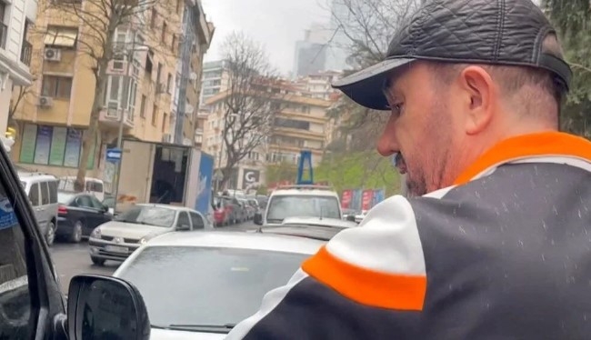 Bülent Cihantimur gazetecileri görünce kaçtı