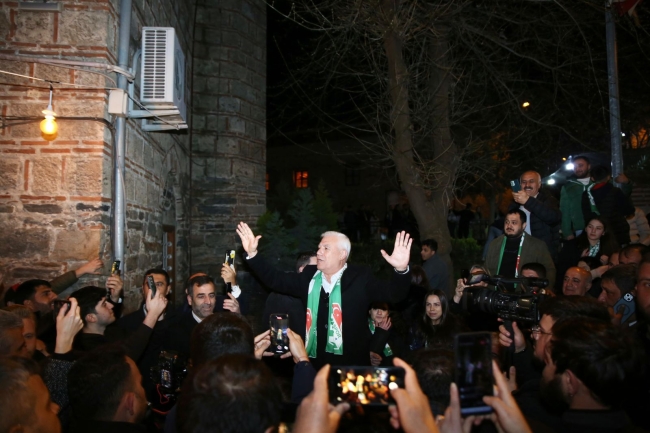Mustafa Bozbey'e Abdal Meydanı'nda sevgi seli