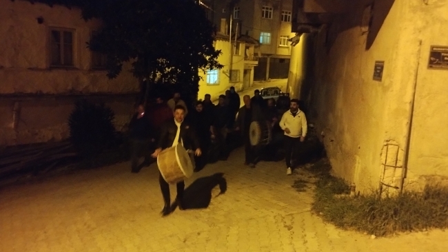 Köy gençlerinden eğlenceli sahur
