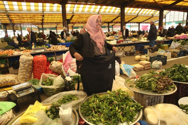 Nilüfer Belediyesi 250 üreticiye önlük dağıttı