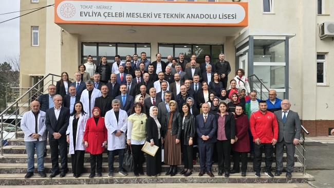 Bakan Tekin acı haberi alır almaz programlarını iptal etti!
