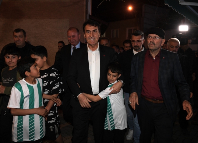 Osmangazi Belediye Başkanı Mustafa Dündar'a sevgi seli