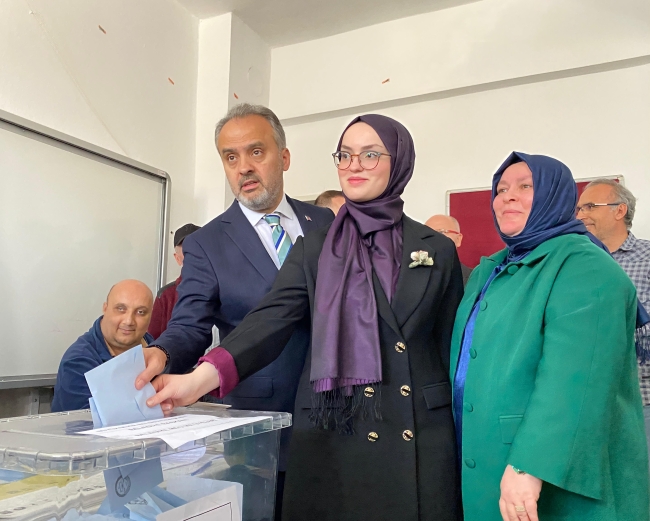 Bursa Büyükşehir Belediye Başkanı Alinur Aktaş oyunu kullandı