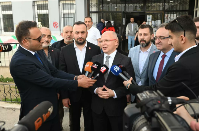 Davut Gürkan sandık başında