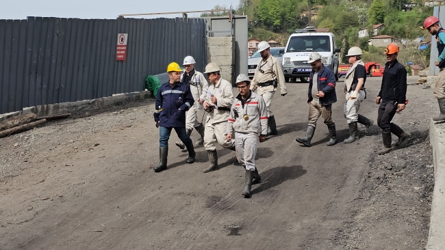 Madende elektrikçi olarak çalışan işçi akıma kapılıp öldü