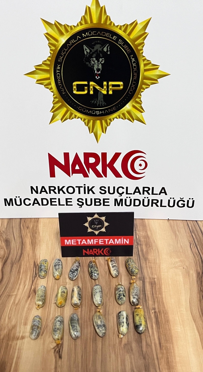 Uyuşturucu kuryesinin midesinden 18 kapsül çıktı